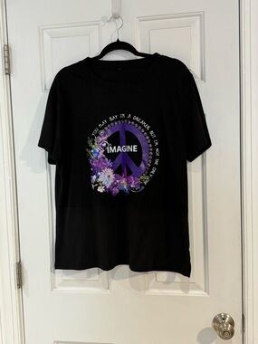 Imagine Peace Floral Peace Sign Short Sleeve Tee - Black